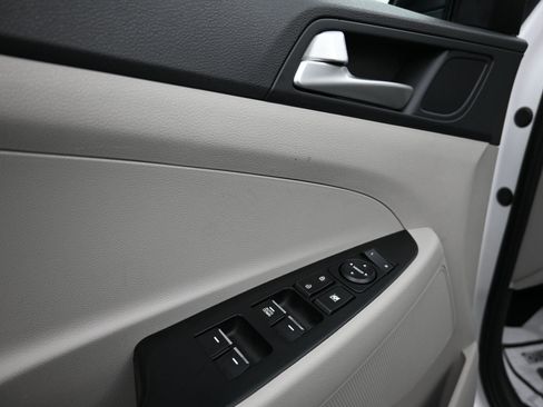 Used 2019 Hyundai Tucson SE w/ Cargo Package image 22