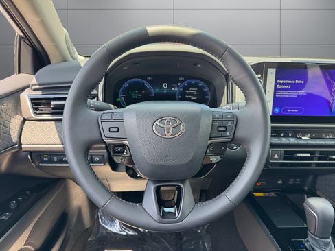 Used 2026 Toyota Camry XLE w/ Premium Package AWD/4WD image 13
