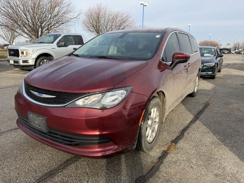 Used 2019 Chrysler Pacifica LX image 3