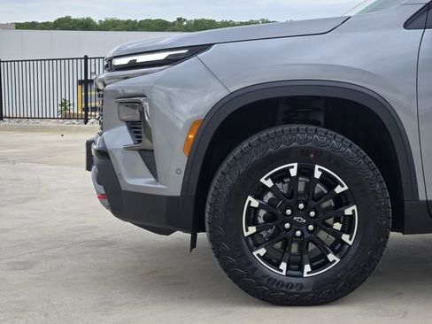 New 2026 Chevrolet Traverse Z71 w/ Enhanced Driving Package image 7