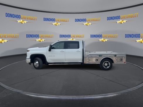 Used 2024 Chevrolet Silverado 3500 LT w/ Convenience Package AWD/4WD image 6