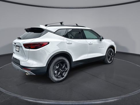 New 2026 Chevrolet Blazer LT w/ Convenience Package AWD/4WD image 8