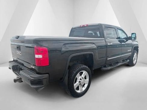 Used 2016 GMC Sierra 2500 SLT w/ All-Terrain HD Package AWD/4WD image 7