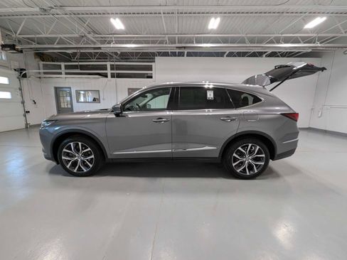 Used 2023 Acura MDX SH-AWD w/ Technology Package image 9
