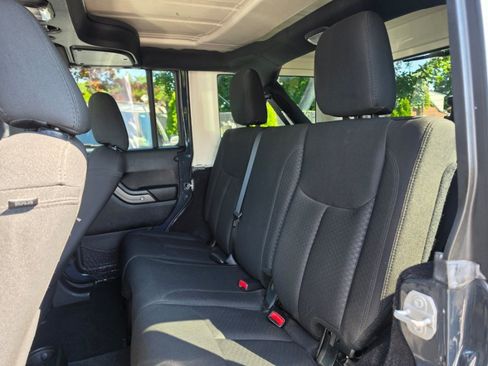 Used 2017 Jeep Wrangler Unlimited Sport w/ Quick Order Package 24S AWD/4WD image 25