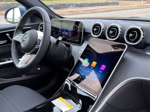 New 2026 Mercedes-Benz C 300 4MATIC Sedan image 19