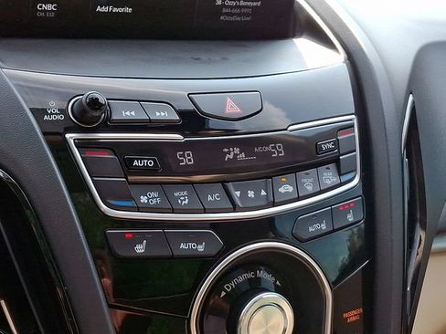 Used 2024 Acura RDX SH-AWD image 17
