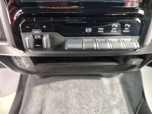 Used 2026 RAM 2500 Laramie image 37