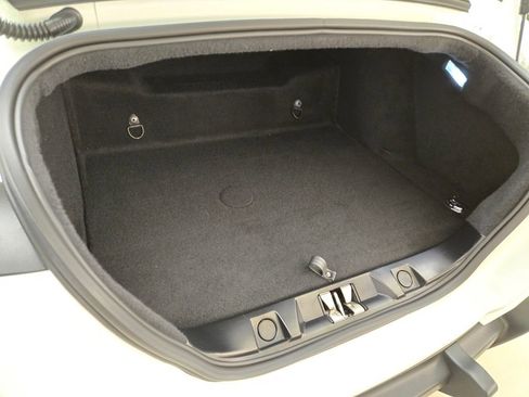 Used 2024 Ferrari Roma RWD image 20