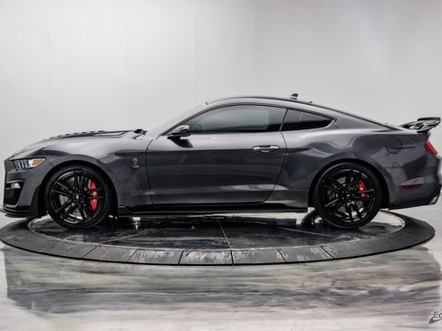 Used 2020 Ford Mustang Shelby GT500 w/ Technology Package RWD image 7