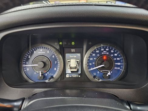 Used 2016 Toyota Sienna XLE w/ XLE Navigation Package FWD image 30