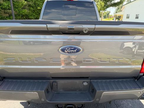 Used 2023 Ford F250 XLT w/ XLT Premium Package AWD/4WD image 17