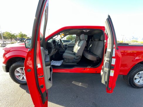 Used 2017 Ford F150 XLT image 22