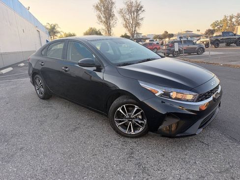 Used 2024 Kia Forte LXS FWD image 5