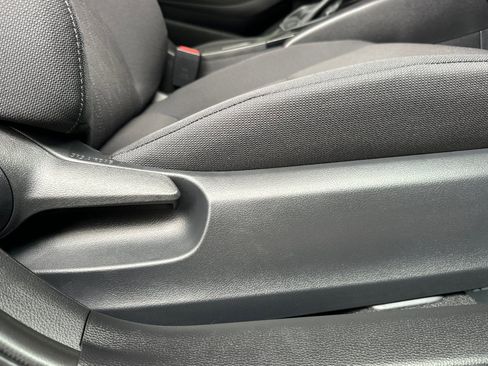 Used 2024 Toyota Corolla LE image 21