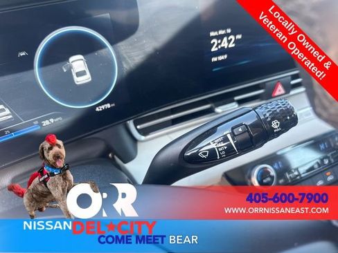 Used 2025 Hyundai Elantra Limited FWD image 19