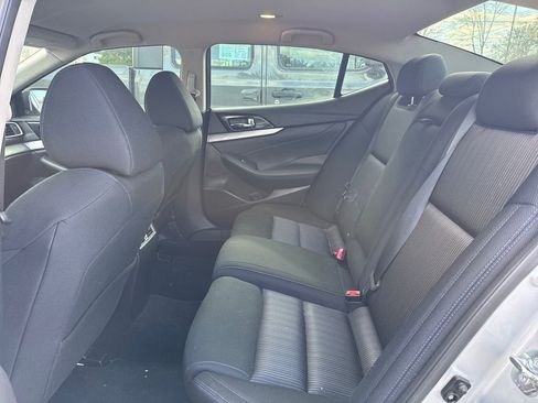 Used 2016 Nissan Maxima 3.5 S FWD image 4