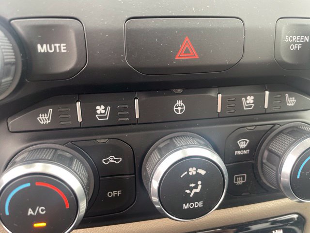 Used 2019 RAM 1500 Laramie AWD/4WD image 13
