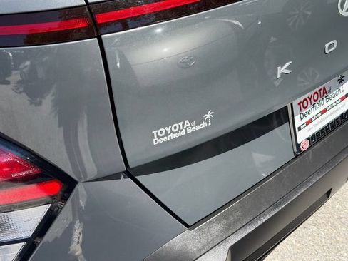 Used 2025 Hyundai Kona SEL FWD image 6