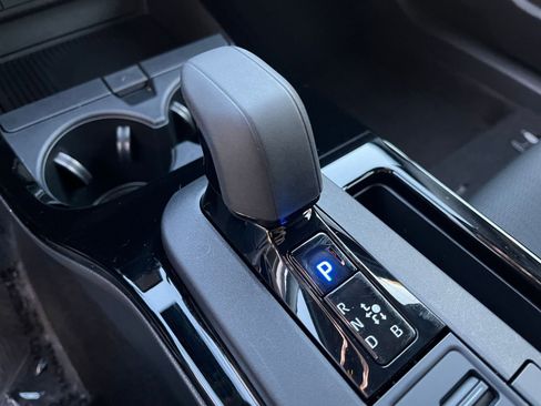 Used 2025 Toyota Prius LE image 41