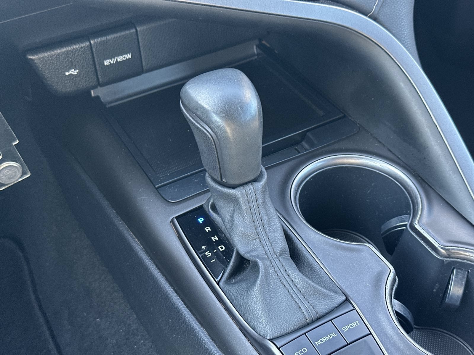 Used 2023 Toyota Camry SE FWD image 30