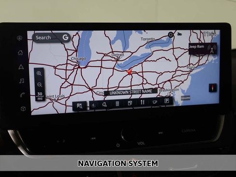 Used 2024 Nissan Altima 2.5 SR w/ SR Premium Package image 3