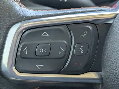 Used 2022 Jeep Gladiator Mojave AWD/4WD image 35
