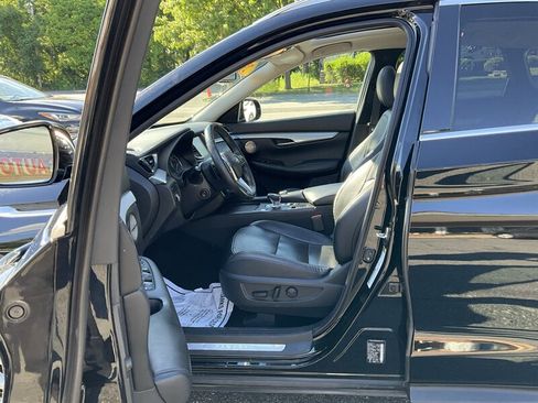 Used 2019 INFINITI QX50 Essential w/ Premium Heat Package AWD/4WD image 15