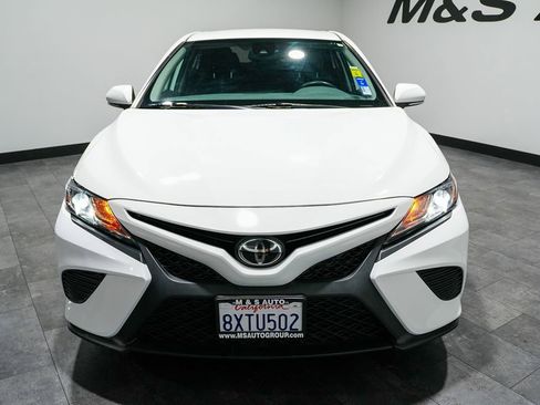 Used 2020 Toyota Camry SE w/ Convenience Package FWD image 6