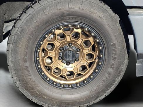 Used 2019 Ford F150 Lariat w/ Equipment Group 502A Luxury image 19