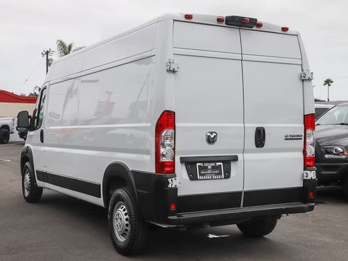 Used 2024 RAM ProMaster 2500 w/ Convenience Group FWD image 6