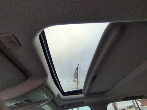 Used 2017 Chevrolet Silverado 1500 LTZ image 18