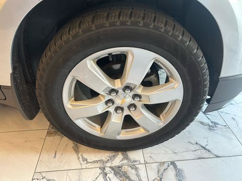 Used 2017 Chevrolet Traverse LT w/ Style and Technology Package FWD image 23