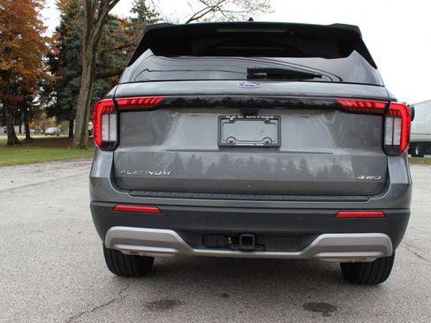 Used 2025 Ford Explorer Platinum w/ LUX Leather Package image 8