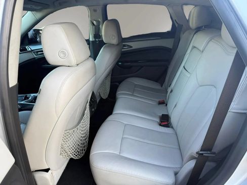 Used 2015 Cadillac SRX FWD image 16