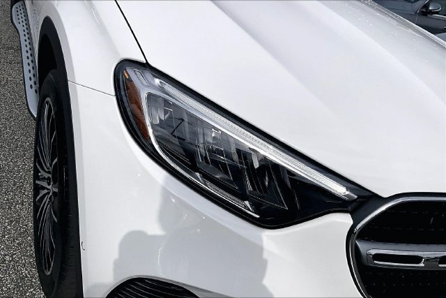 Used 2026 Mercedes-Benz GLC 300 4MATIC image 24