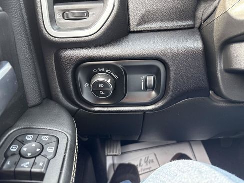 Used 2025 RAM 2500 Big Horn AWD/4WD image 19