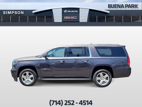 Used 2015 Chevrolet Suburban LT w/ Luxury Package RWD image 5