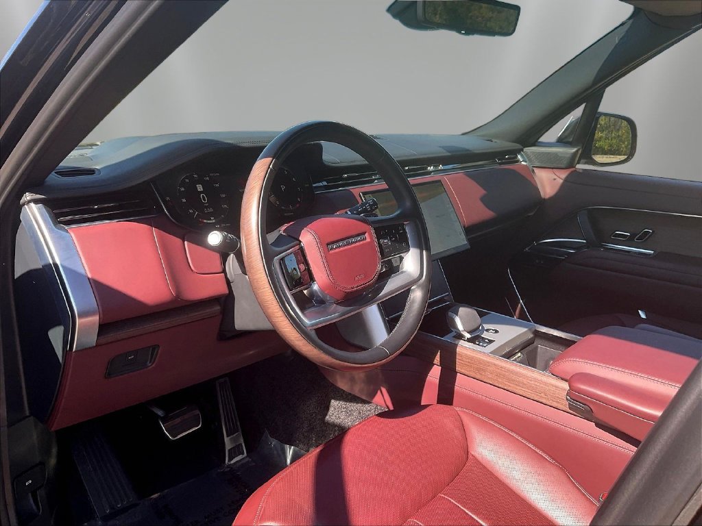 Used 2025 Land Rover Range Rover Autobiography AWD/4WD image 17