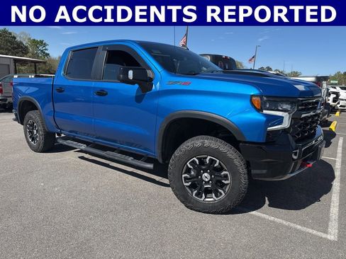 Used 2023 Chevrolet Silverado 1500 ZR2 w/ Technology Package image 2