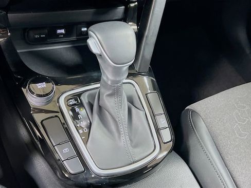 Certified 2025 Kia Seltos S image 17