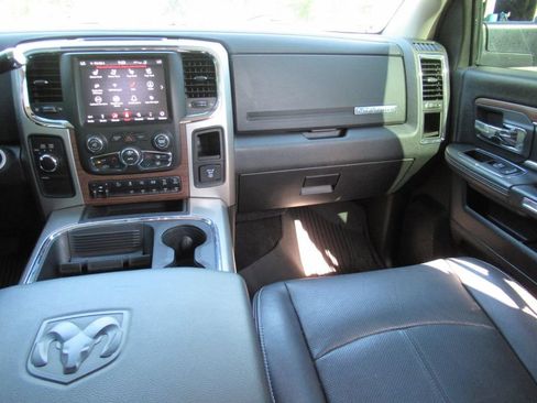 Used 2018 RAM 2500 Laramie w/ Snow Chief Group AWD/4WD image 17