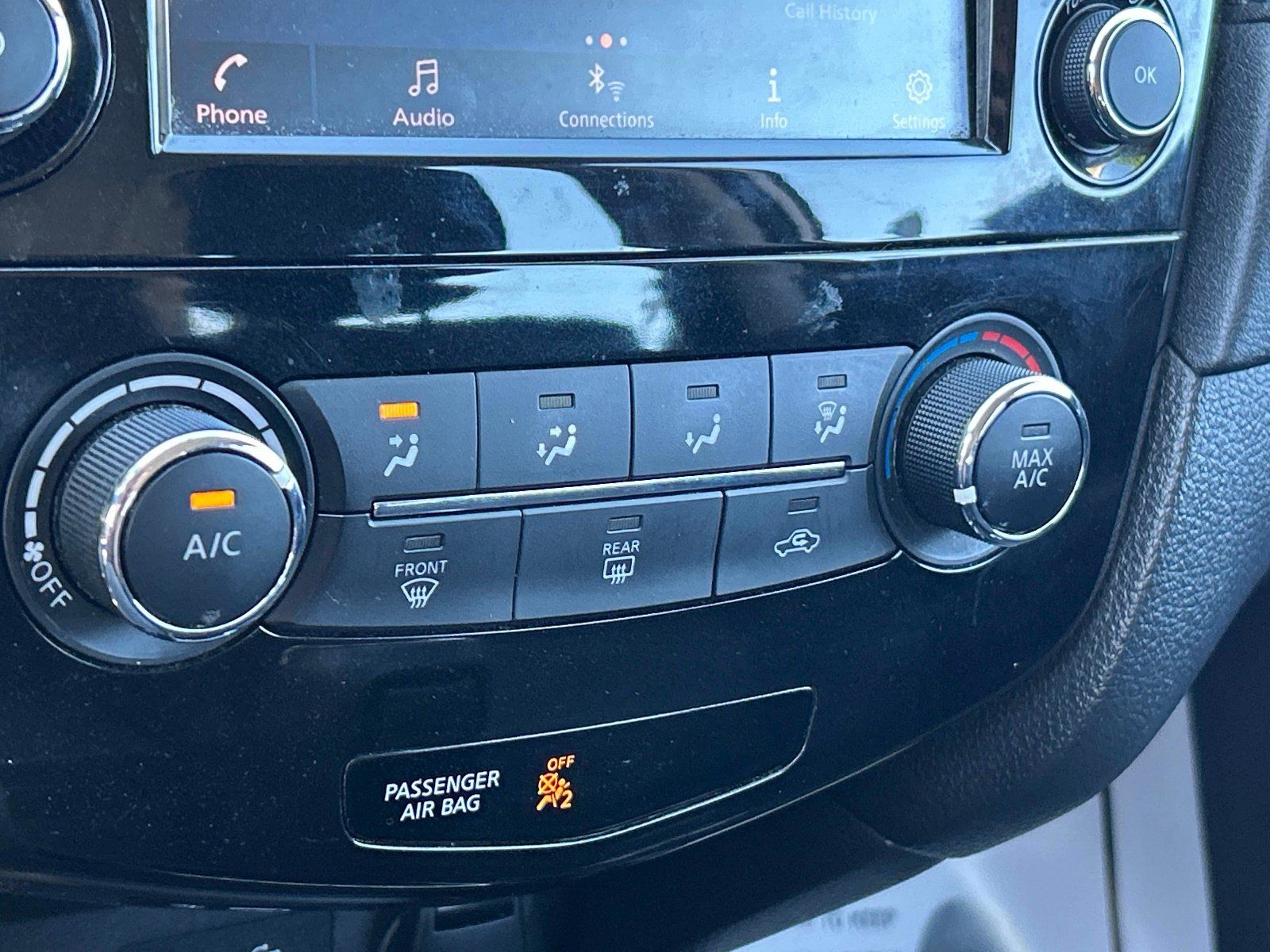 Used 2018 Nissan Rogue S AWD/4WD image 31