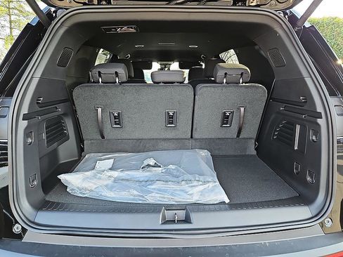 New 2026 Chevrolet Traverse LT image 12