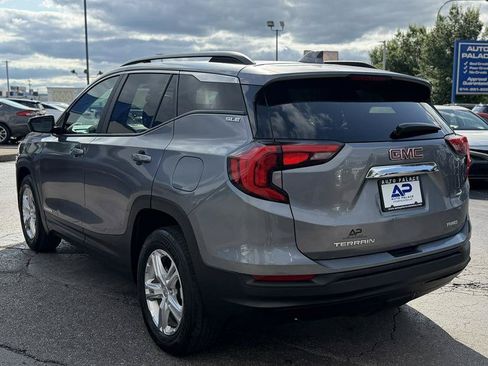 Used 2021 GMC Terrain SLE w/ Driver Convenience Package AWD/4WD image 4