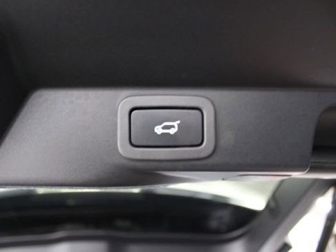 Used 2016 Land Rover Range Rover Sport SE image 22