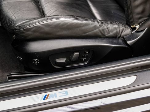 Used 2011 BMW M3 Convertible RWD image 36