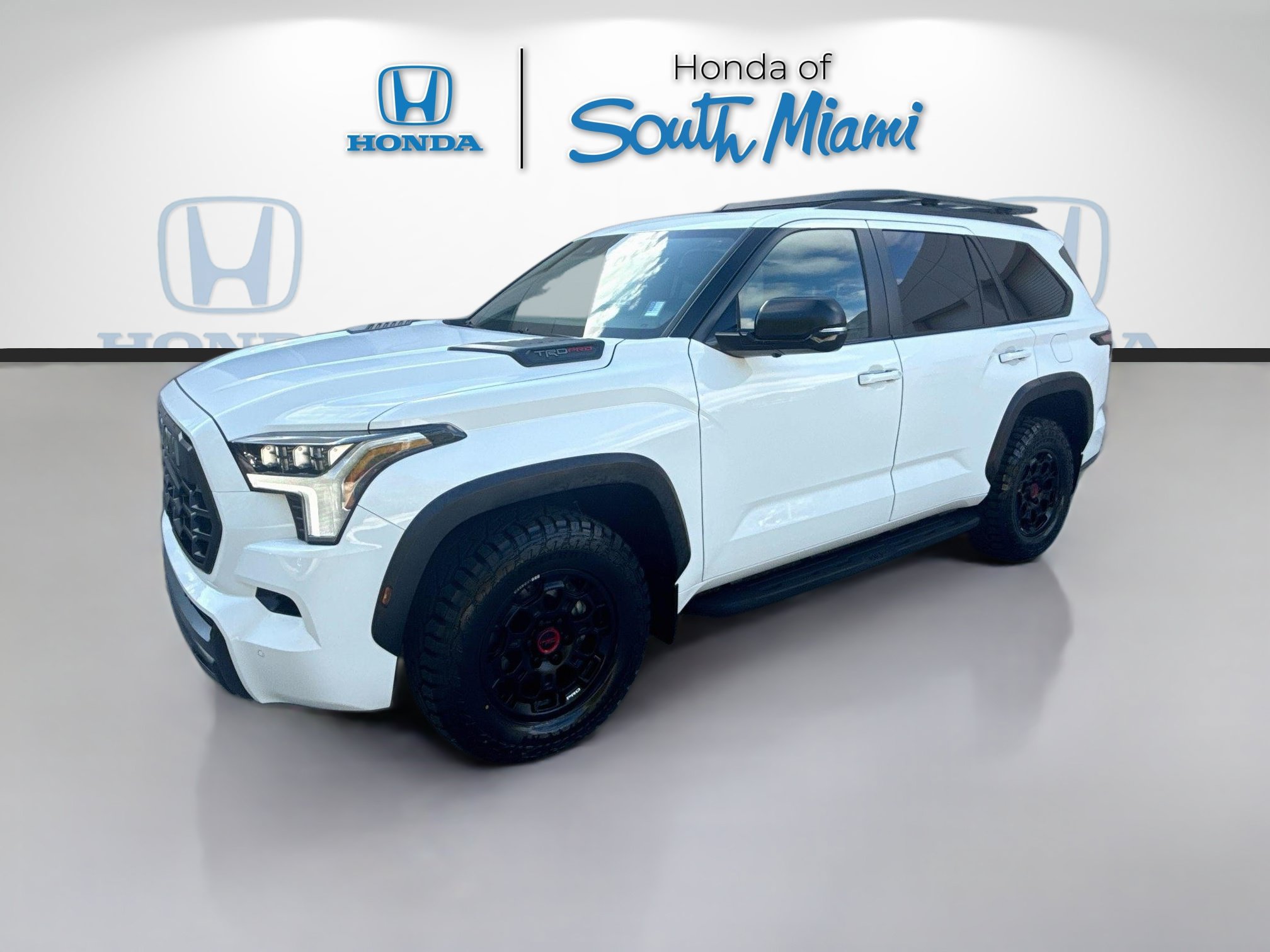 Used 2025 Toyota Sequoia TRD Pro AWD/4WD image 3