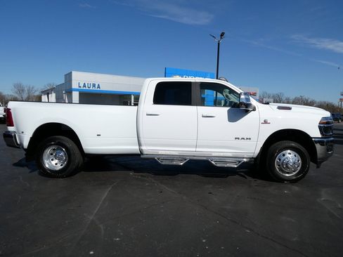 Used 2025 RAM 3500 Laramie w/ Towing Technology Group image 4