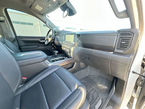 Used 2022 GMC Sierra 1500 SLT w/ SLT Premium Plus Package image 29